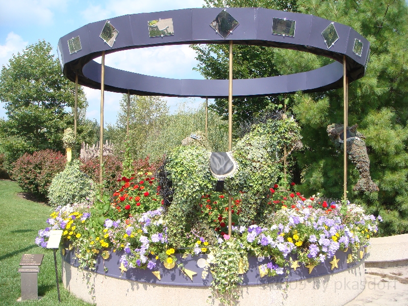 Western Michigan [2009] 398.JPG - Scenes from Frederik Meijer Gardens & Sculpture Park.